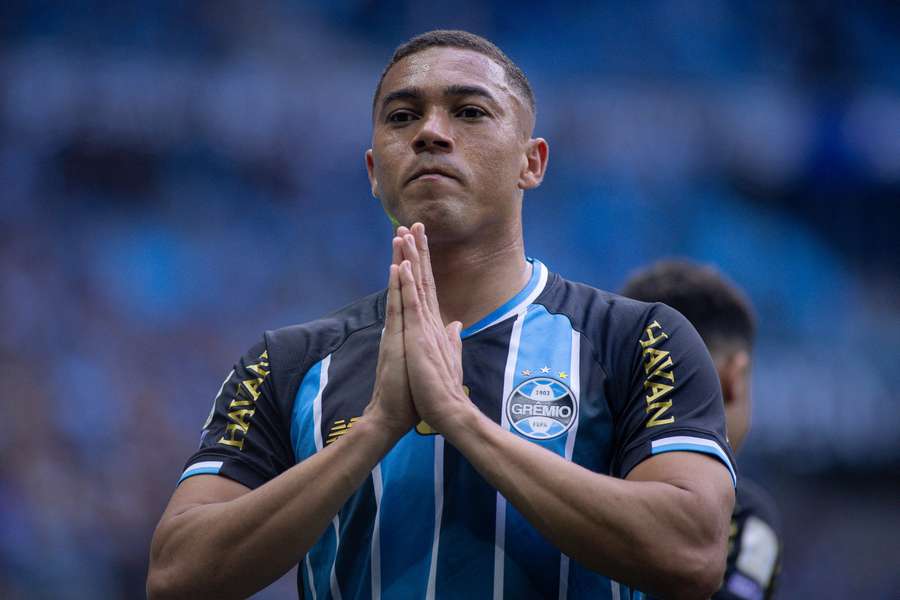 Carlos Vinícius é o principal goleador do Grêmio na temporada Carlos Vinícius é o principal goleador do Grêmio na temporada