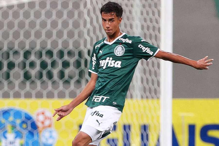 Vítor Reis ao serviço do Palmeiras