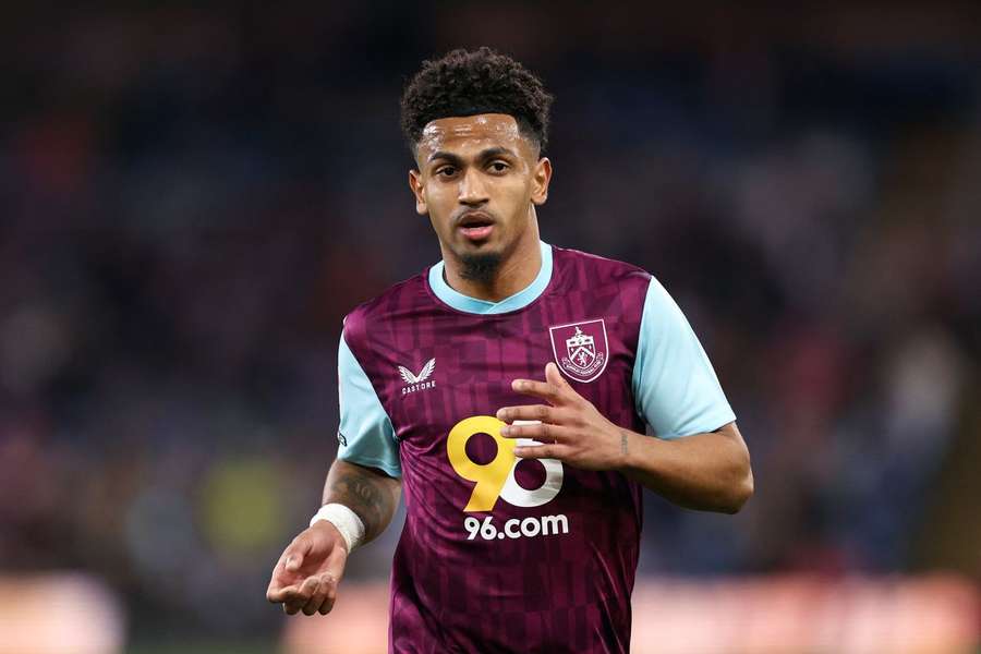 Marcus Edwards está emprestado ao Burnley