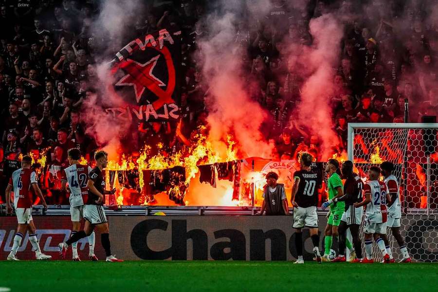 Fanoušci Sparty během derby. Fanoušci Sparty během derby.