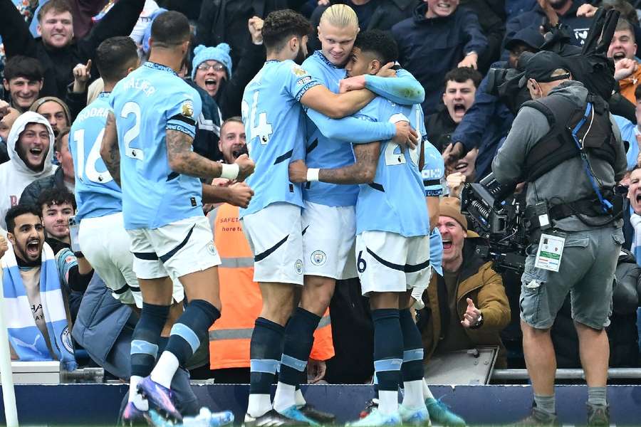 Haaland fez um dos gols do grande jogo entre City e Arsenal, no Etihad Stadium