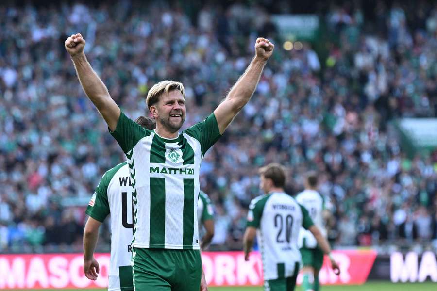 Niclas Fullkrug celebrates his goal for Werder Bremen Niclas Fullkrug celebrates his goal for Werder Bremen