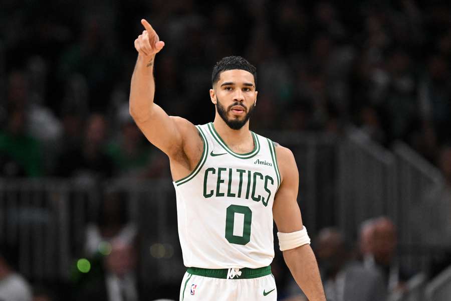 Jayson Tatum fez 26 pontos na noite passada