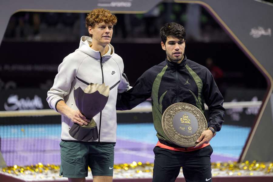 Jannik Sinner en Carlos Alcaraz ontlopen elkaar alsnog in groepsfase ATP Finals