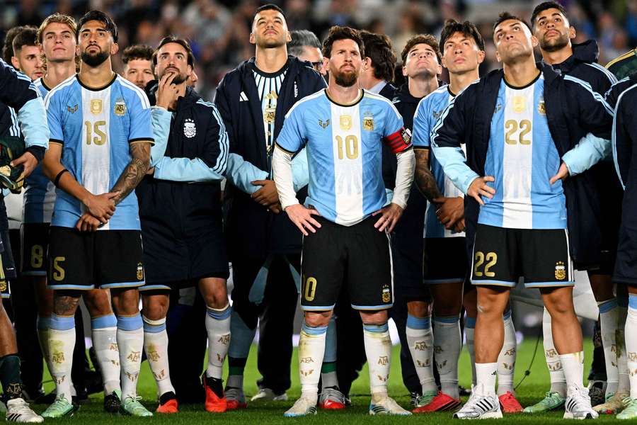 Messi avec ses coéquipiers mardi soir. Messi avec ses coéquipiers mardi soir.