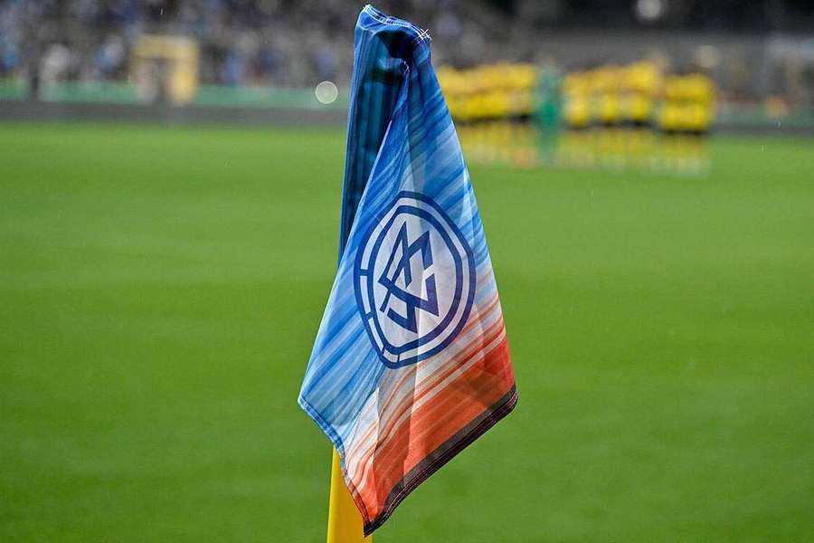 A Federação Alemã de Futebol (DFB) pretende promover o papel do árbitro no futebol