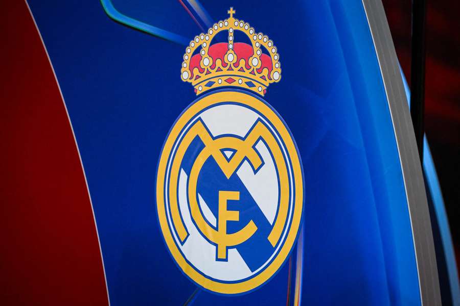 Real Madrid aduce un tânăr mijlocaș cu origini românești