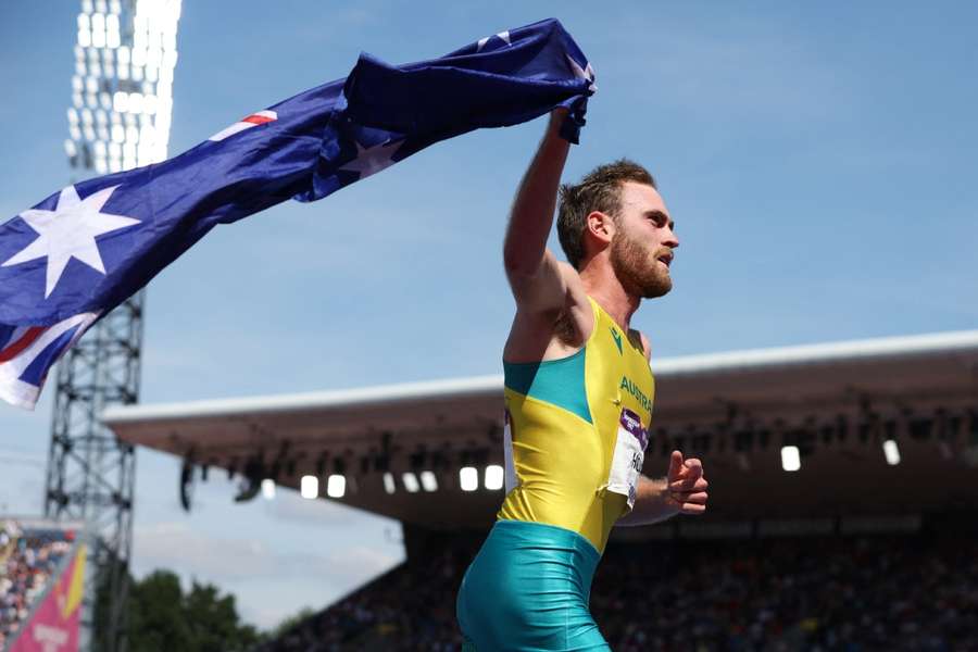 Hoare wins Games 1,500 metres as Wightman denied golden double