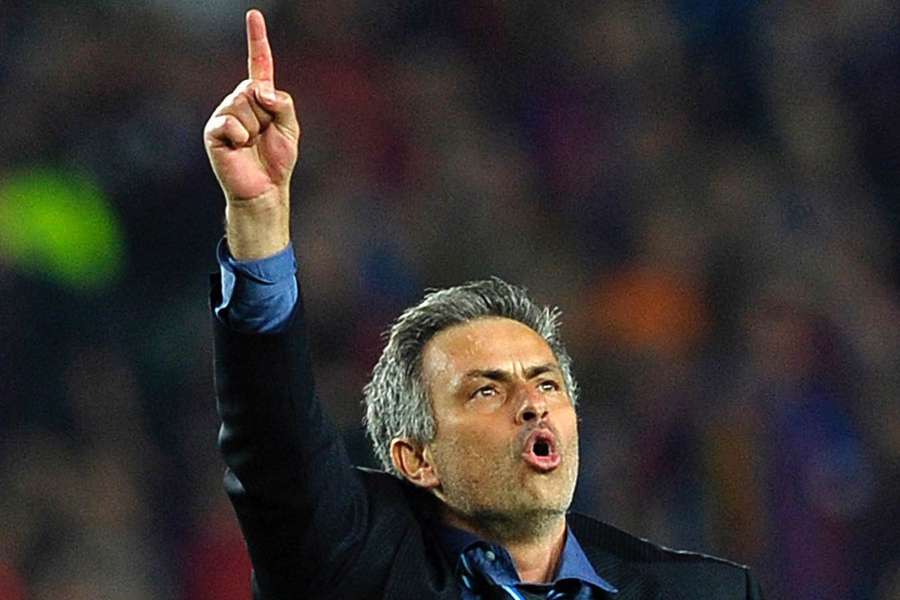 José Mourinho prova torcida do Barcelona no Camp Nou