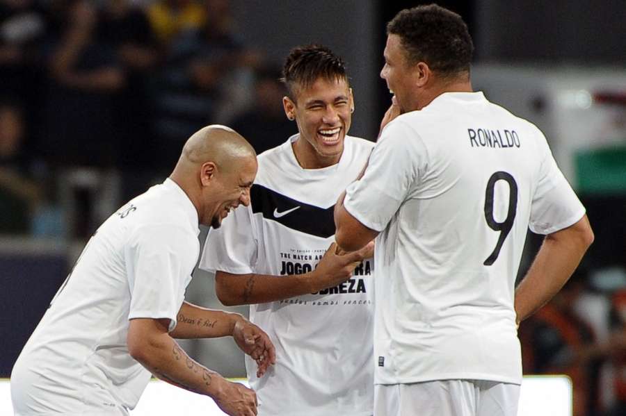 Ronaldo, Roberto Carlos e Neymar, o encontro de gerações Ronaldo, Roberto Carlos e Neymar, o encontro de gerações