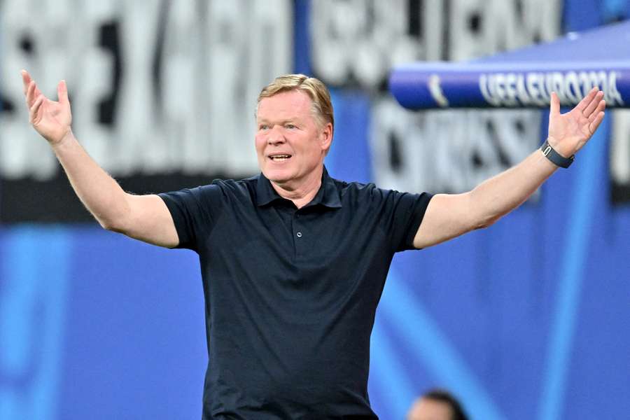 Ronald Koeman slutrundedebuterer som hollandsk landstræner, efter han før EM i 2021 opsagde sin stilling for at blive cheftræner i Barcelona.