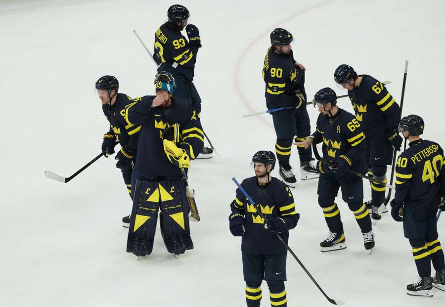 Zklamaní Švédové po výhře nad Slováky. Zklamaní Švédové po výhře nad Slováky.