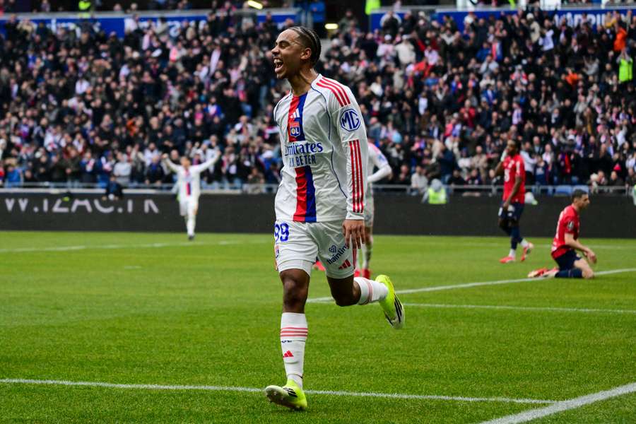 Nartey celebrates his goal for Lyon