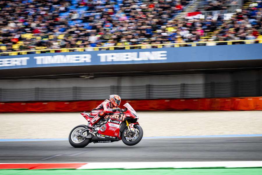 Nicolo Bulega tinha largado da pole