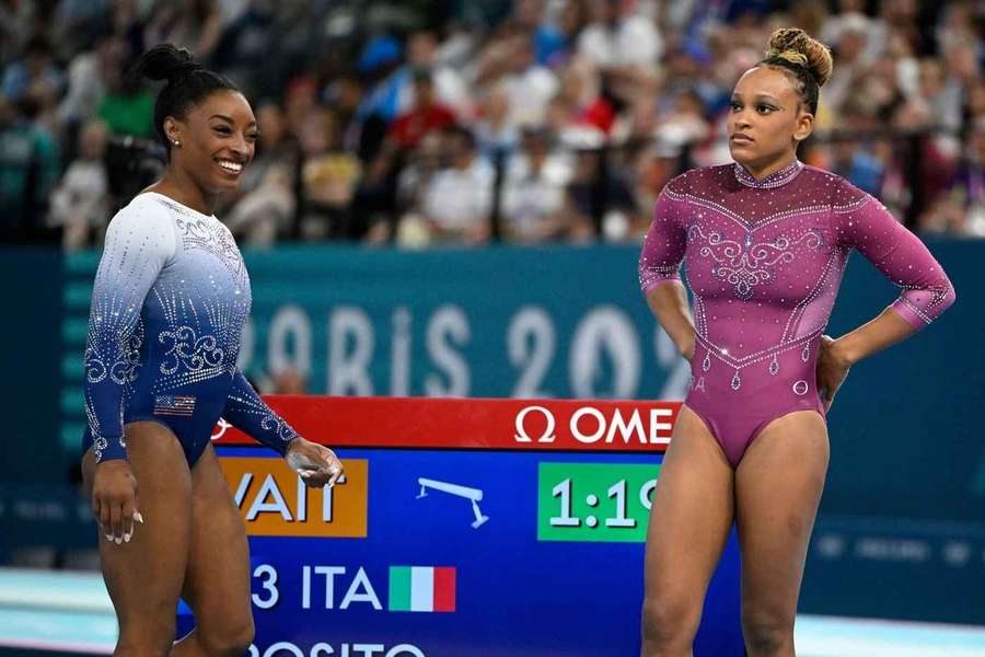 Simone Biles și Rebeca Andrade la Paris 2024