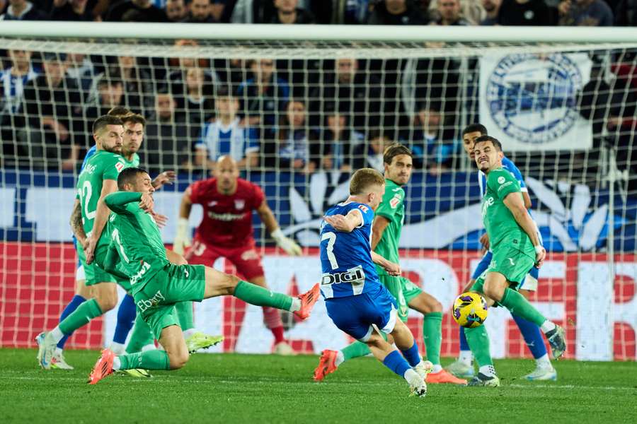 Carlos Vicente, fundamental para el Alavés.