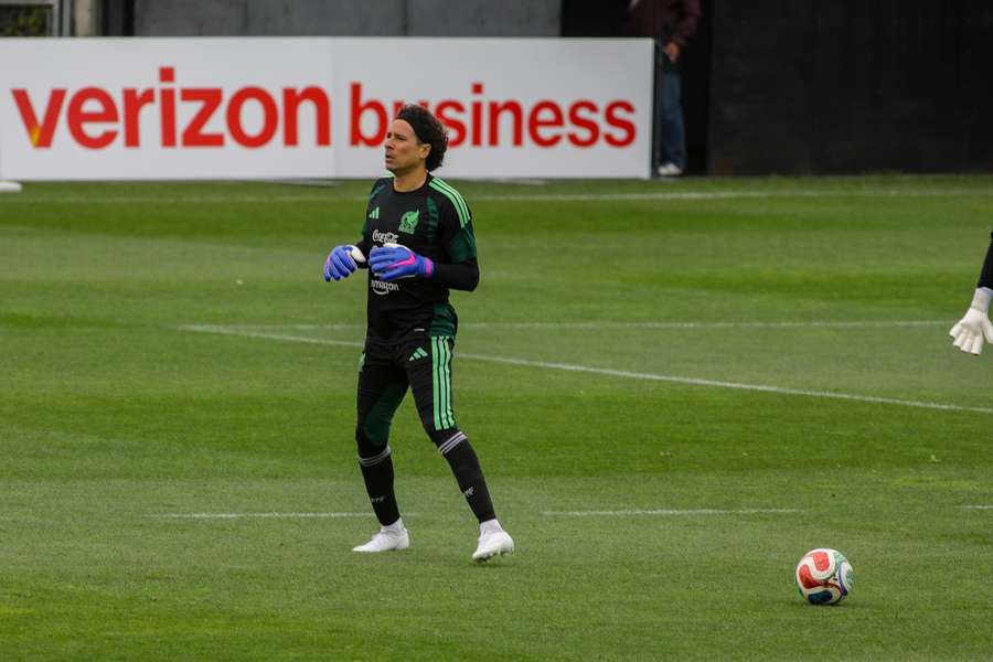 Ochoa wspomina obroniony rzut karny Lewandowskiego. "To był wyjątkowy moment" Ochoa wspomina obroniony rzut karny Lewandowskiego. "To był wyjątkowy moment"