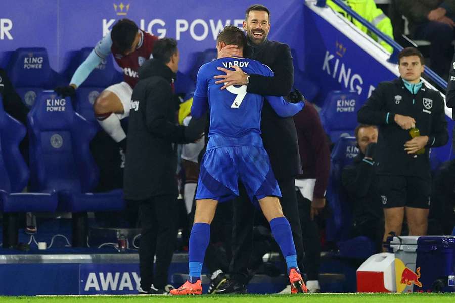 Van Nistelrooy a Vardy společně oslavili premiérový gól.