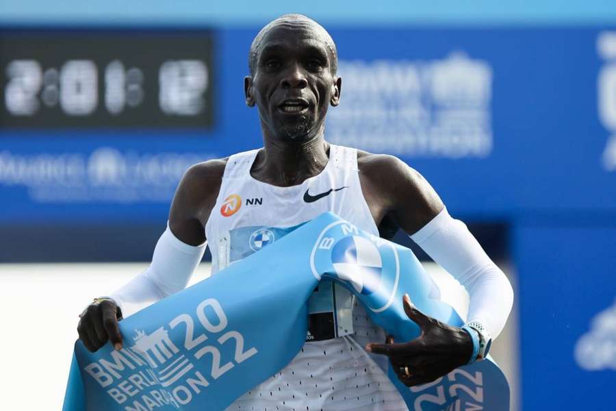 Eliud Kipchoge won the Berlin Marathon last year and set a new world record of 2:01:09