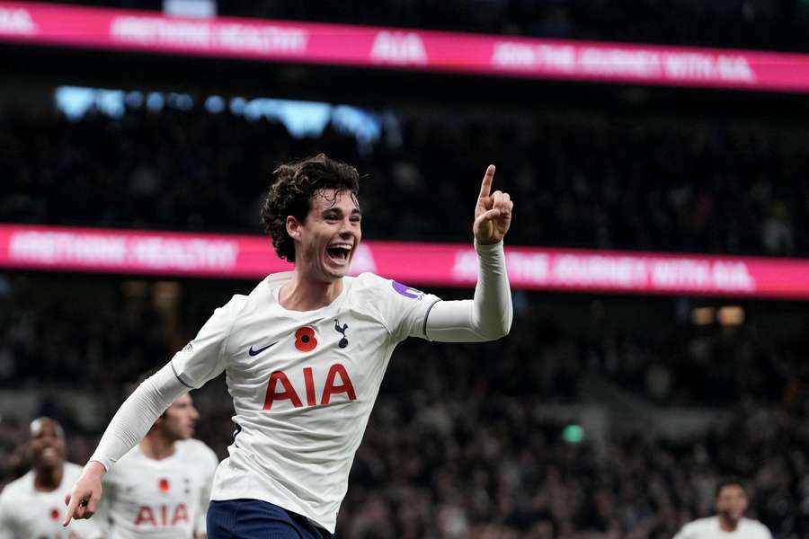 Archie Gray dal vítězný gól Tottenhamu při triumfu nad Crystal Palace.