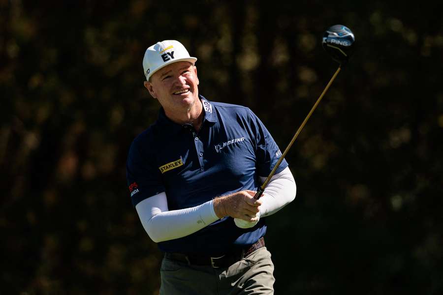 South Africa's Ernie Els has a two-stroke lead at the Dominion Energy Charity Classic.