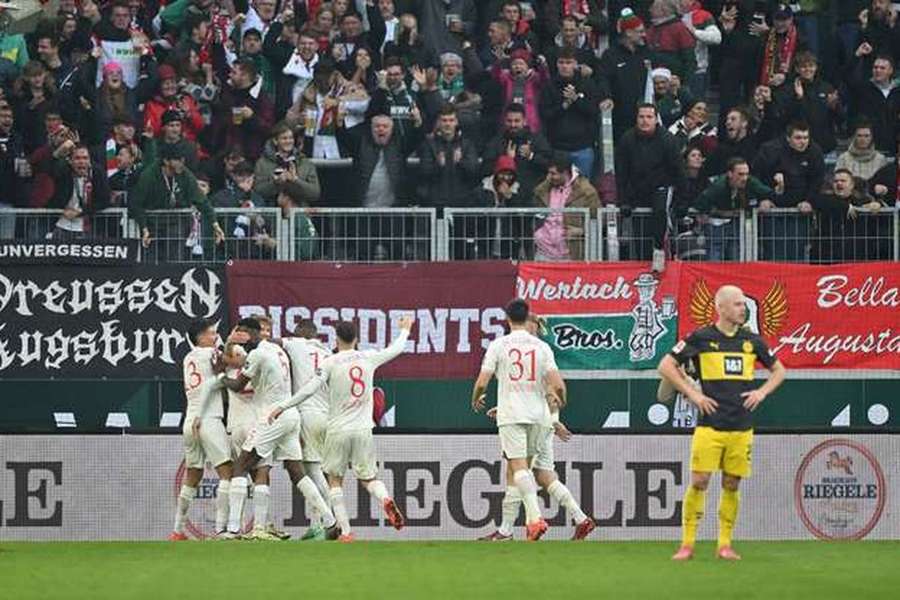 A festa dos jogadores do Augsburgo