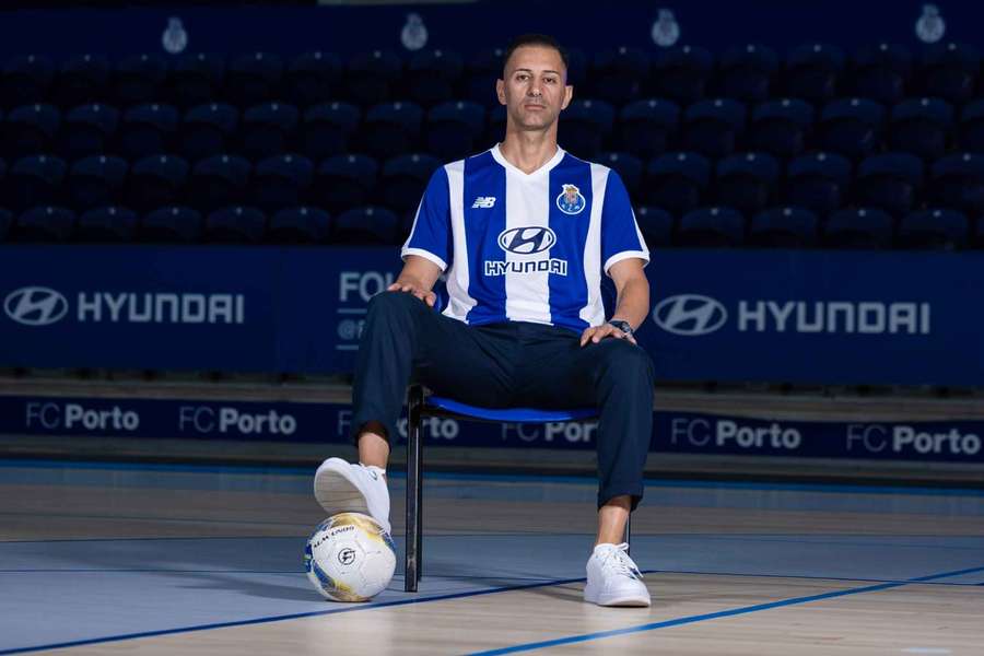 Fernando Cardinal vai jogar no FC Porto Fernando Cardinal vai jogar no FC Porto