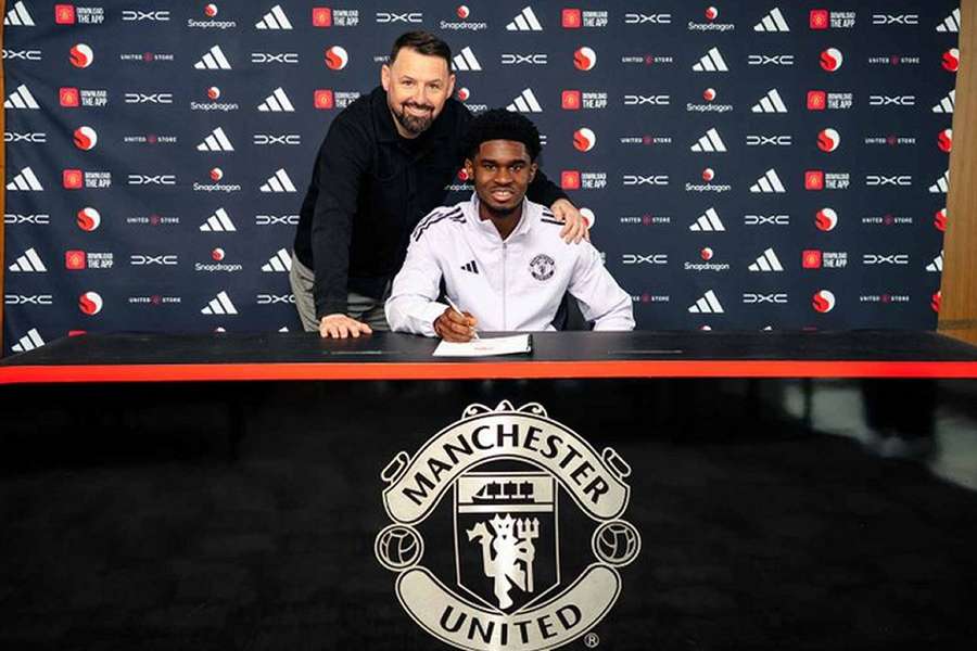 Kamason spies Man Utd loan exit