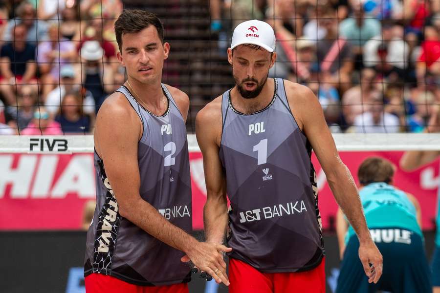 Bryl i Łosiak pewni awansu do kolejnej fazy MŚ w siatkówce plażowej, Okła i Łunio odpadły