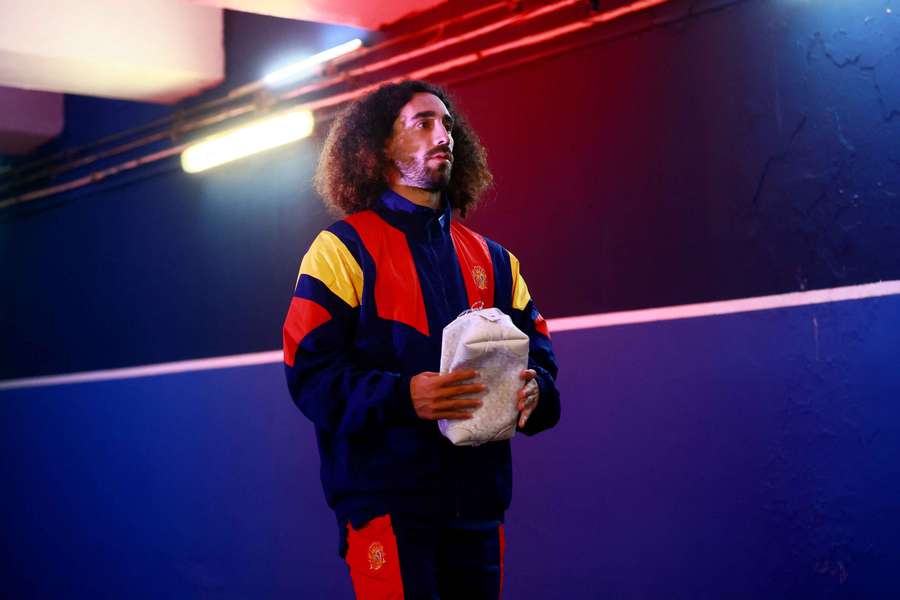 Cucurella é o lateral esquerdo escolhido por Mourinho para o Real Madrid Cucurella é o lateral esquerdo escolhido por Mourinho para o Real Madrid