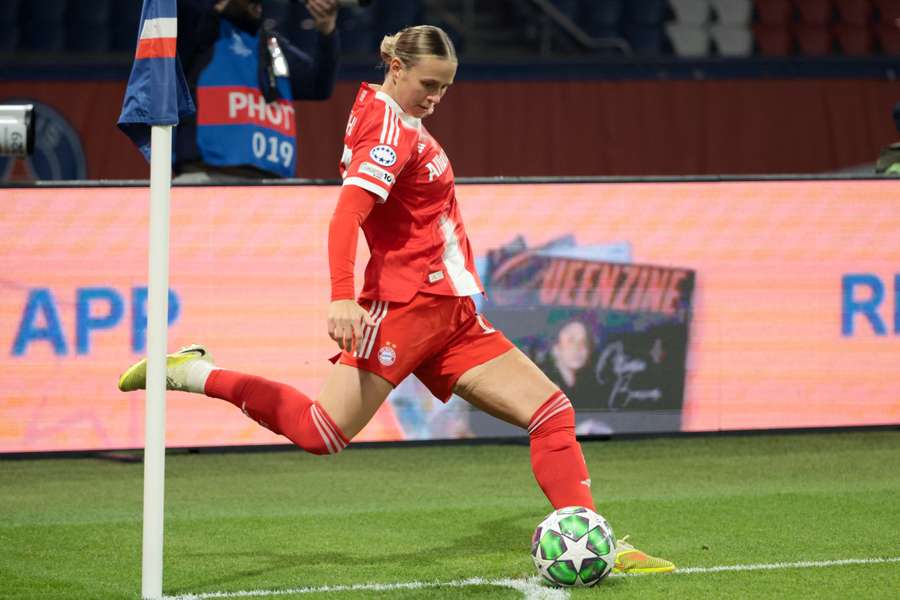 Bühl a executar um canto Bühl a executar um canto