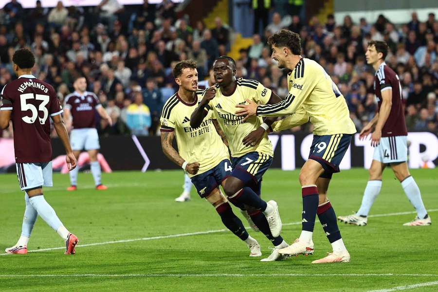 Bukayo Saka, del Arsenal, celebra su primer gol junto a Ben White y Kai Havertz Bukayo Saka, del Arsenal, celebra su primer gol junto a Ben White y Kai Havertz