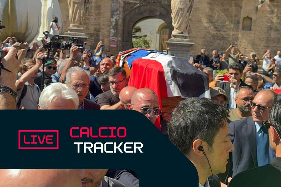 L'arrivo del feretro di Totò alla Cattedrale di Palermo