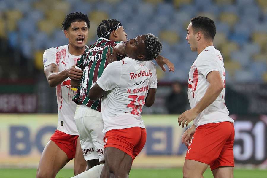 John Kennedy trocou socos com Fabinho, do Bragantino