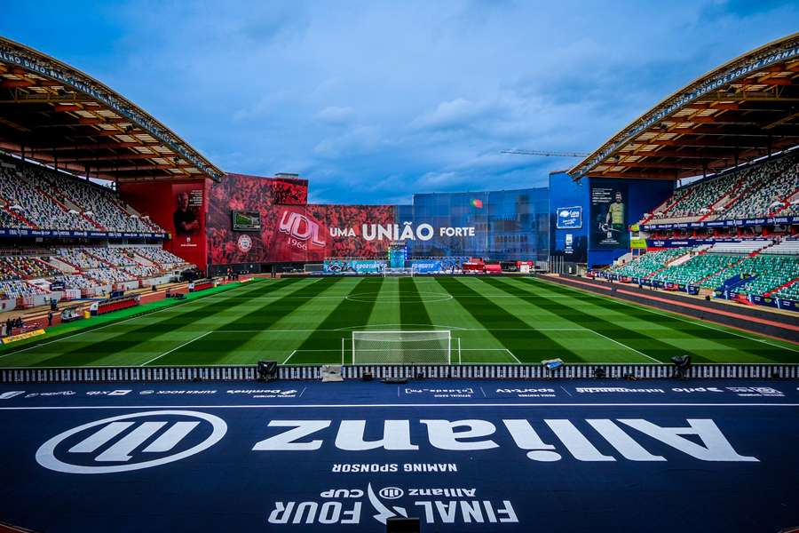 Lotação esgotada para a final