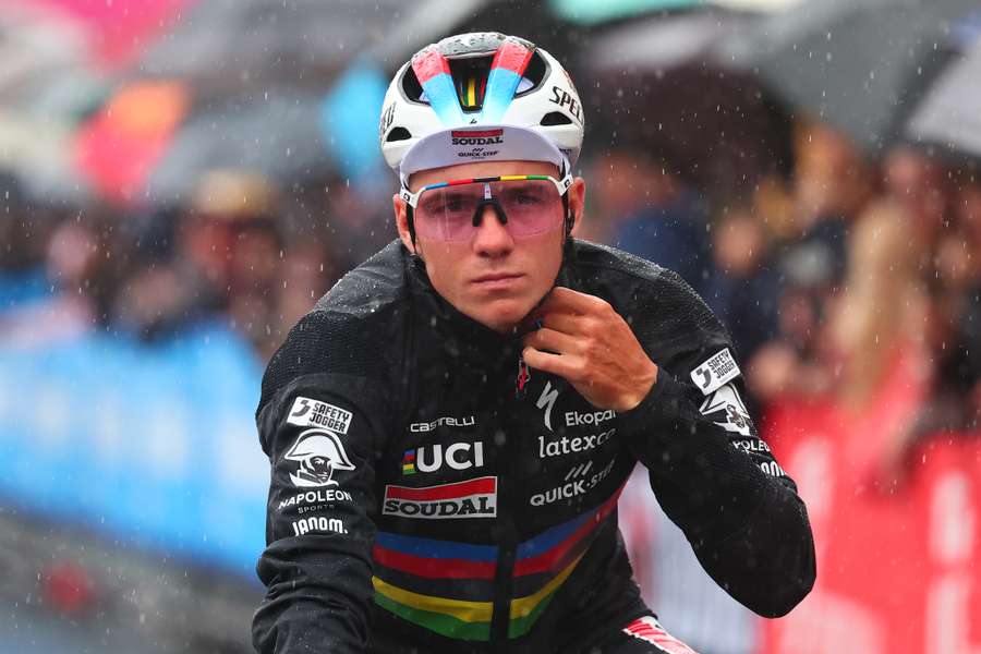 Evenepoel ce mercredi au moment de rallier l'arrivée de la 5e étape.