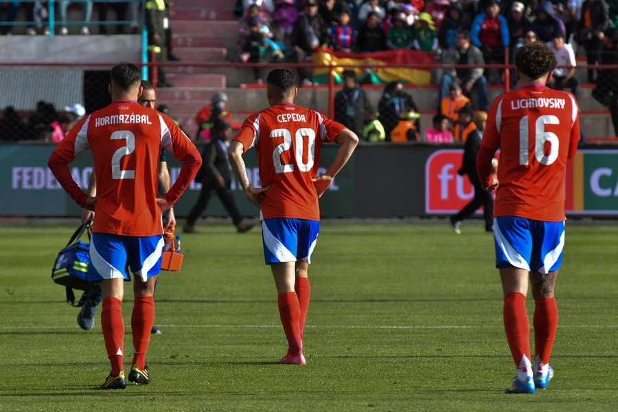Los chilenos se lamentan tras volver a perder en las eliminatorias del Mundial 2026