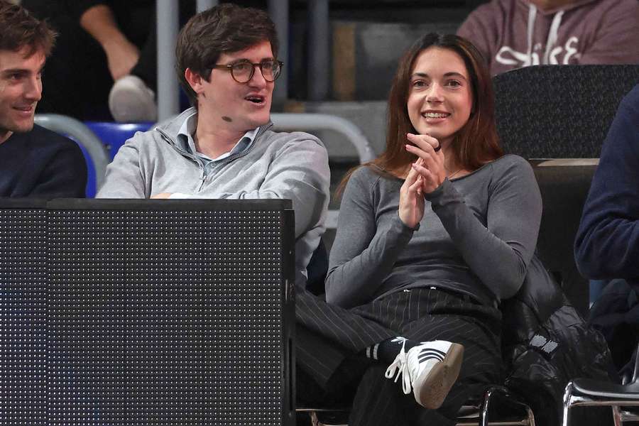 Aitana disfruta del baloncesto