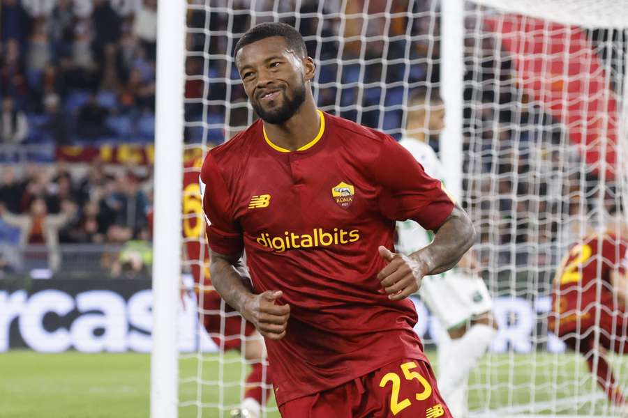 Georginio Wijnaldum maakte zijn eerste doelpunt, maar verloor toch met AS Roma