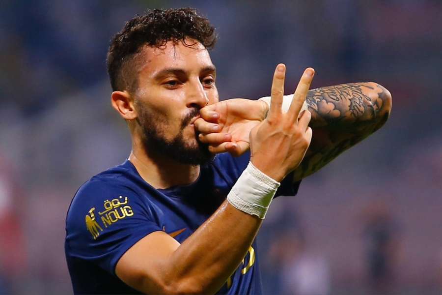 Alex Telles abriu o placar para o Al-Nassr contra o Al-Wehda