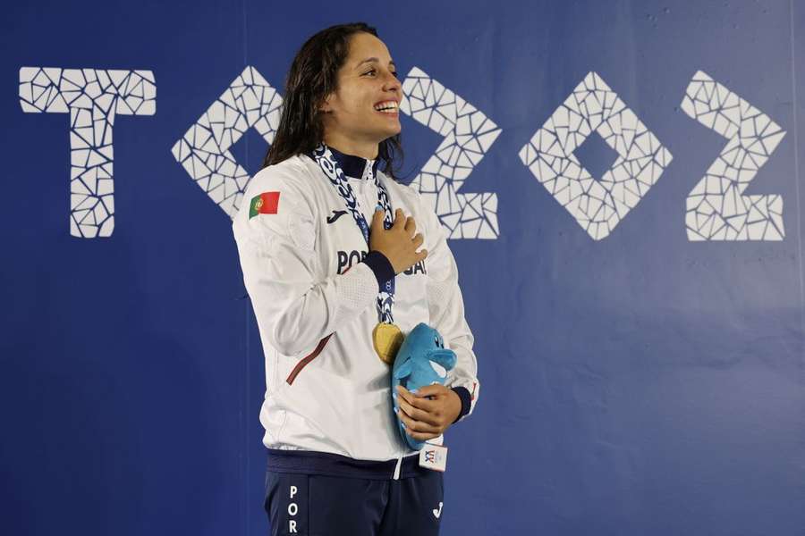 Camila Rebelo conquistou a medalha de ouro nos 100 metros costas Camila Rebelo conquistou a medalha de ouro nos 100 metros costas