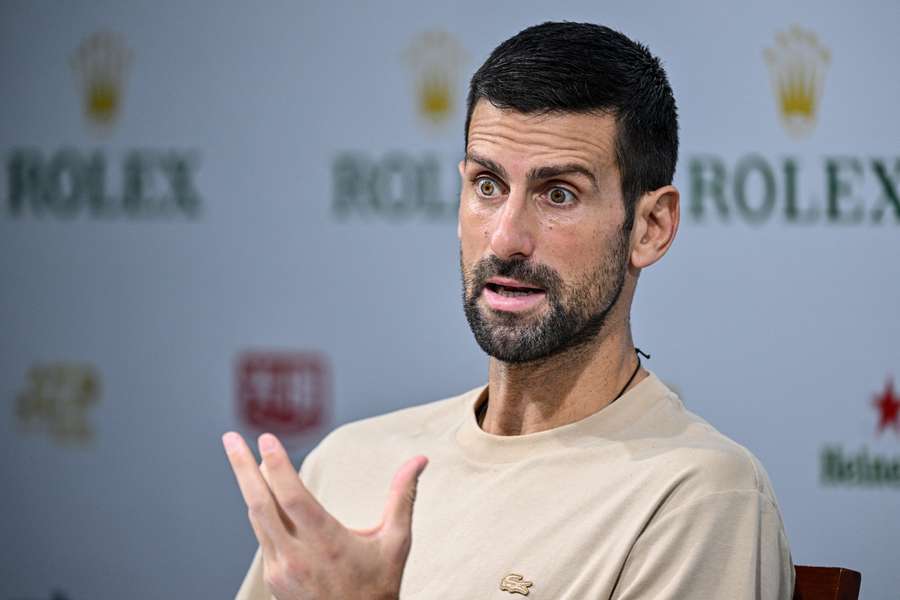 Djokovic em conferência de imprensa Djokovic em conferência de imprensa