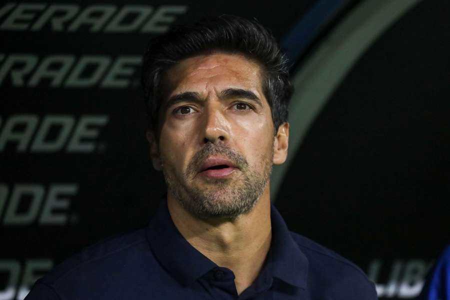 Abel Ferreira defende Carlos Miguel e pede calma após empate do Palmeiras Abel Ferreira defende Carlos Miguel e pede calma após empate do Palmeiras