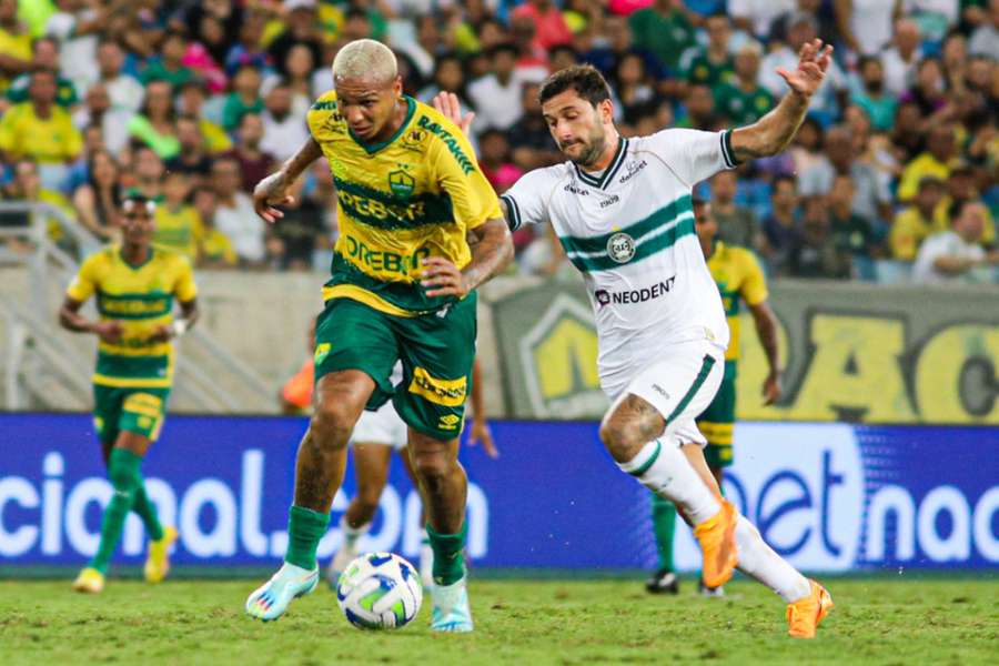 Cuiabá e Coritiba não fizeram um grande jogo na Arena Pantanal