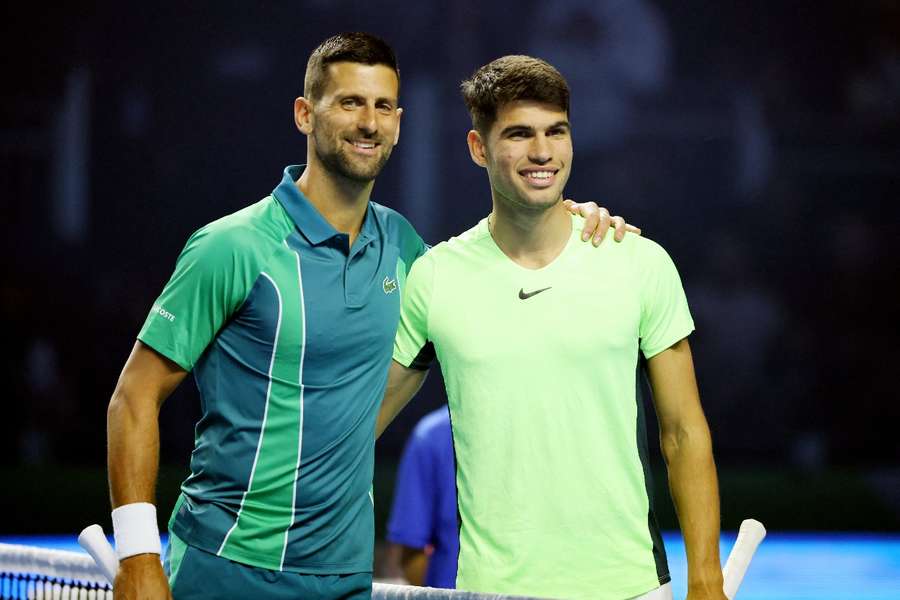 Alcaraz puede recuperar el número uno del mundo ante Djokovic en Melbourne