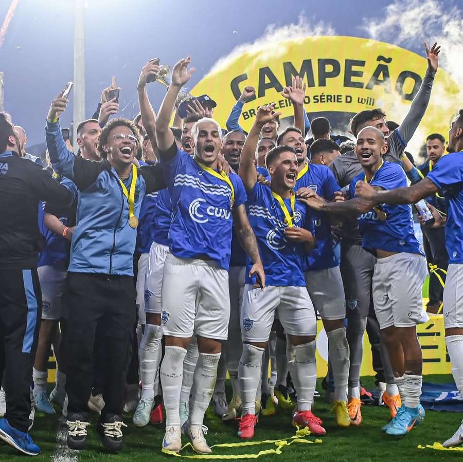 Barra celebra conquista da Série D do Brasileirão sobre o tradicional Santa Cruz