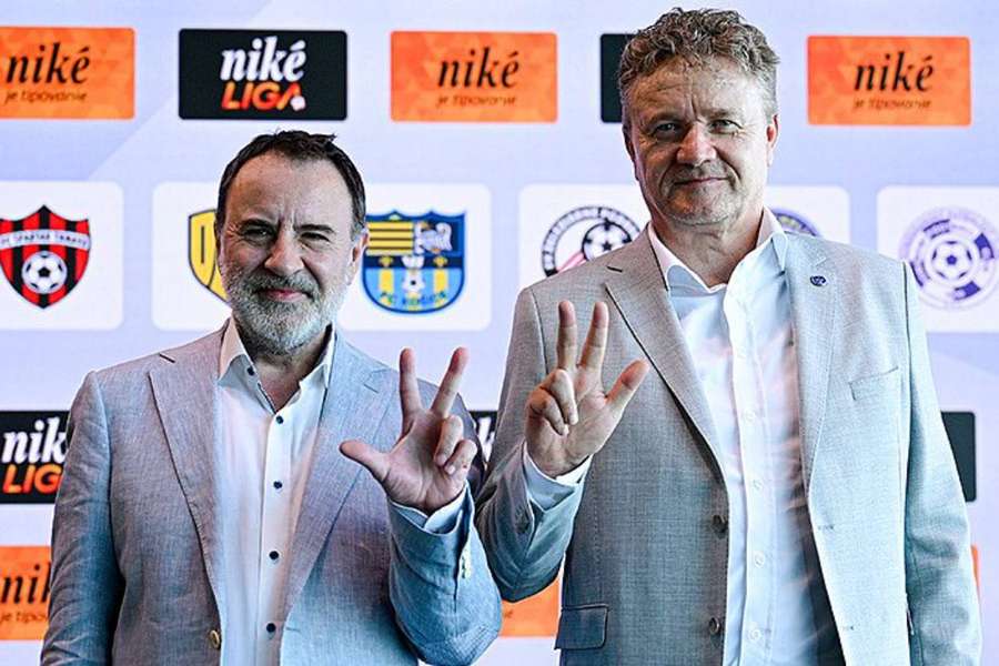 Roman Berger (Niké) a Ivan Kozák (ÚLK) po spečatení opcie.