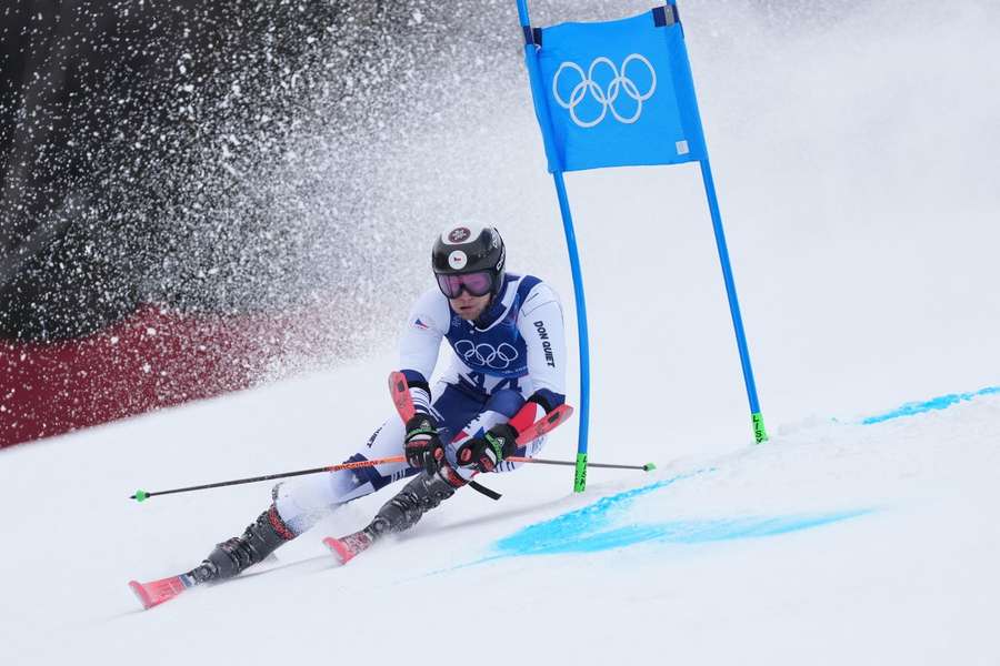 Lyžaře Marka Müllera čeká od 10 hodin slalom.