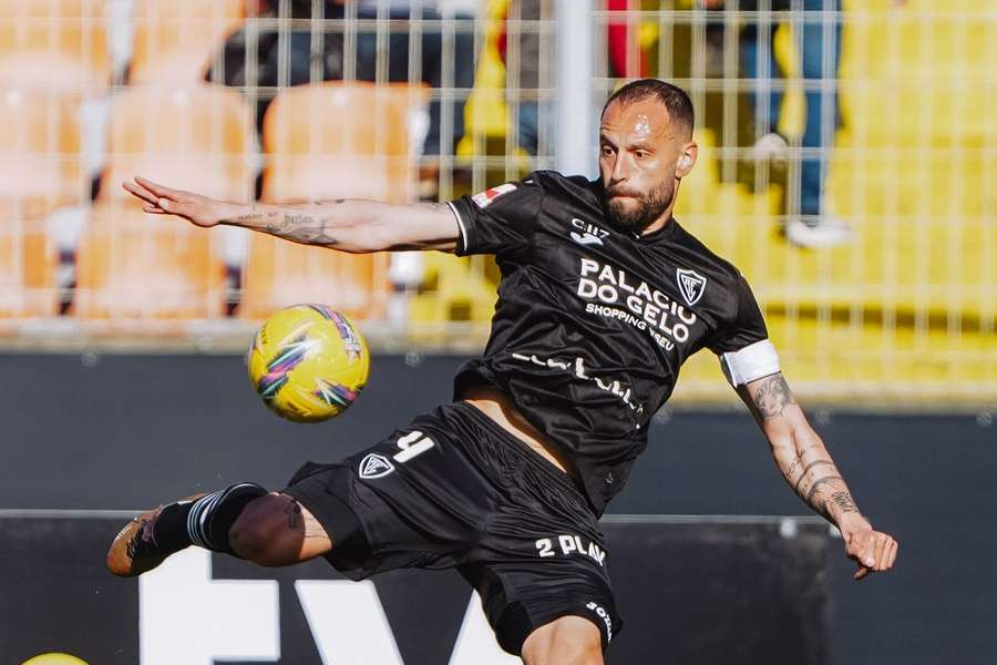 Académico de Viseu e Tondela empataram no dérbi beirão
