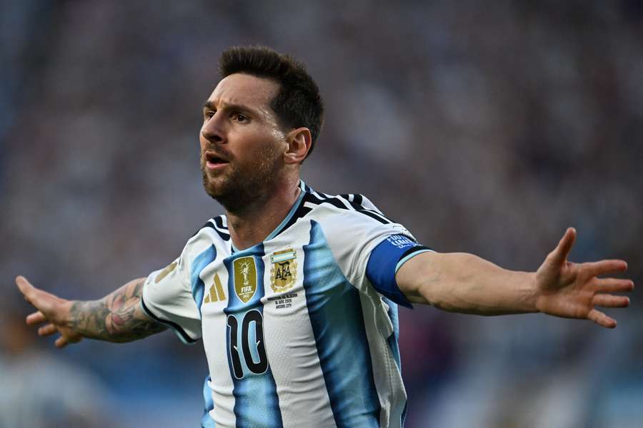 Lionel Messi em Argentina x Argélia ao se tornar o maior artilheiro da história das Copas Lionel Messi em Argentina x Argélia ao se tornar o maior artilheiro da história das Copas